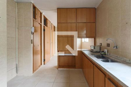 Apartamento à venda com 227m², 4 quartos e 2 vagas Apartamento à venda com 227m², 4 quartos e 2 vagasCozinha