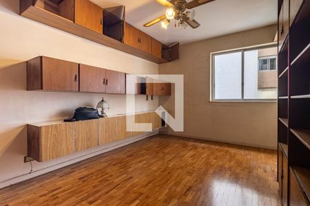 Apartamento à venda com 227m², 4 quartos e 2 vagas Apartamento à venda com 227m², 4 quartos e 2 vagasQuarto 2