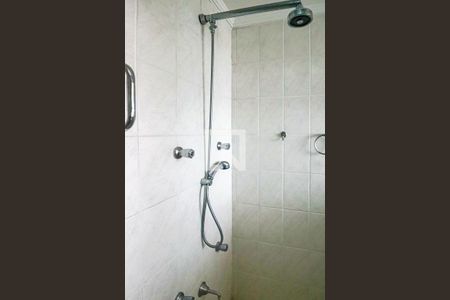 Apartamento à venda com 227m², 4 quartos e 2 vagas Apartamento à venda com 227m², 4 quartos e 2 vagasSuíte