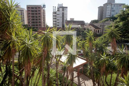 Sala de Estar Vista de apartamento para alugar com 3 quartos, 138m² em Petrópolis, Porto Alegre