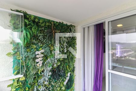 Apartamento à venda com 78m², 2 quartos e 1 vagaSuíte - Varanda