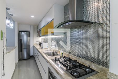 Apartamento à venda com 78m², 2 quartos e 1 vagaCozinha e Área de Serviço