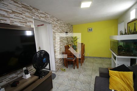 Sala de apartamento para alugar com 2 quartos, 50m² em Cordovil, Rio de Janeiro
