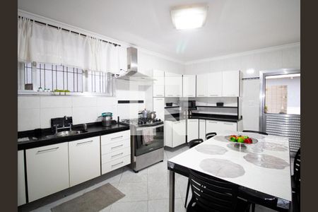 Casa à venda com 240m², 3 quartos e 3 vagasCozinha