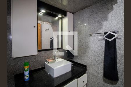 Casa à venda com 240m², 3 quartos e 3 vagasBanheiro 1