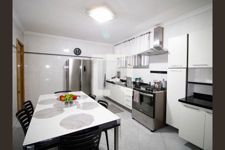 Casa à venda com 240m², 3 quartos e 3 vagasCozinha