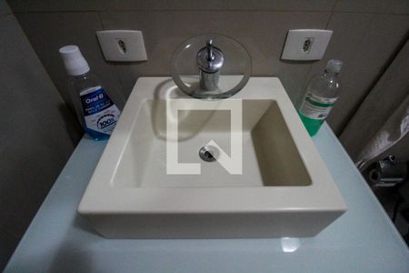 Casa à venda com 144m², 3 quartos e 2 vagasBanheiro