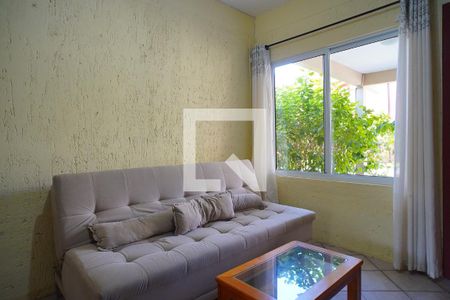 Sala de casa de condomínio para alugar com 1 quarto, 80m² em Barra da Lagoa, Florianópolis