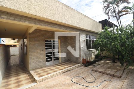 Casa para alugar com 200m², 3 quartos e 1 vagaQuintal