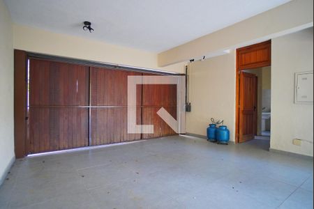 Garagem de casa para alugar com 2 quartos, 227m² em Boa Vista, Porto Alegre