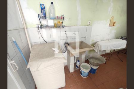Casa à venda com 90m², 3 quartos e sem vagaLavanderia