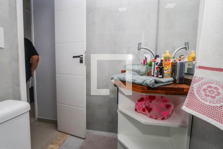 Apartamento para alugar com 55m², 2 quartos e sem vagaBanheiro