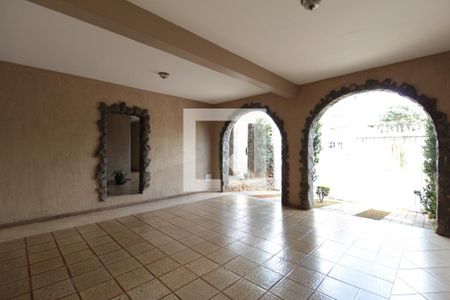 Casa para alugar com 326m², 4 quartos e 4 vagasÁrea Externa