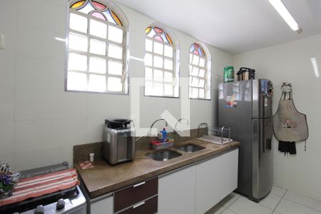 Casa para alugar com 326m², 4 quartos e 4 vagasCozinha