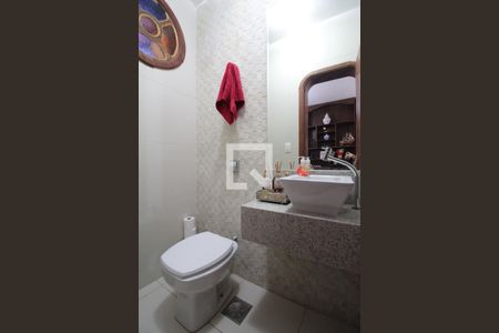 Casa para alugar com 326m², 4 quartos e 4 vagasLavabo