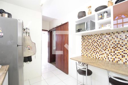 Casa para alugar com 326m², 4 quartos e 4 vagasCozinha