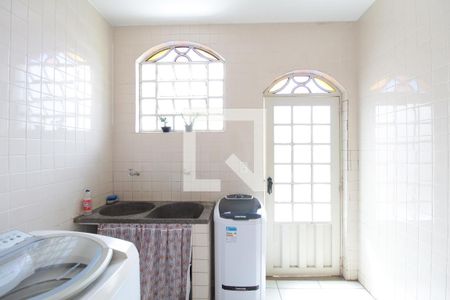 Casa para alugar com 326m², 4 quartos e 4 vagasArea de Serviço