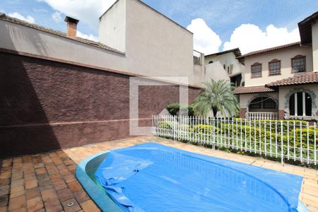 Casa para alugar com 326m², 4 quartos e 4 vagasPiscina