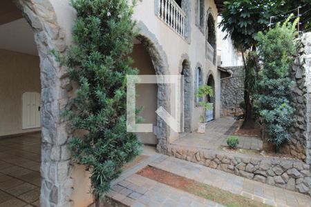 Casa para alugar com 326m², 4 quartos e 4 vagasÁrea Externa