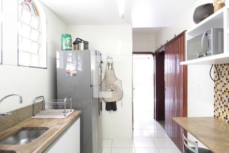 Casa para alugar com 326m², 4 quartos e 4 vagasCozinha