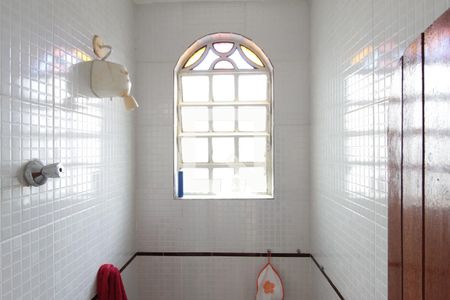 Casa para alugar com 326m², 4 quartos e 4 vagasBanheiro de Serviço