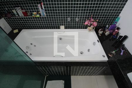 Casa para alugar com 326m², 4 quartos e 4 vagasBanheiro da Suite