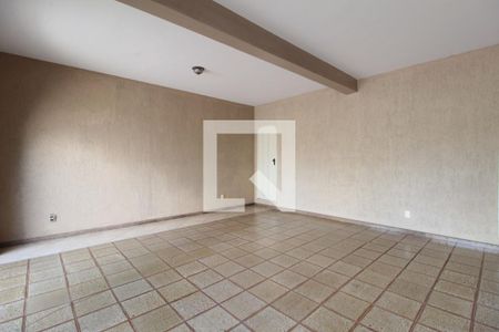 Casa para alugar com 326m², 4 quartos e 4 vagasÁrea Externa