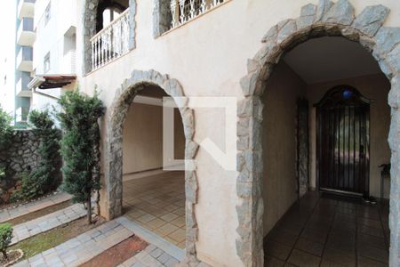 Casa para alugar com 326m², 4 quartos e 4 vagasÁrea Externa