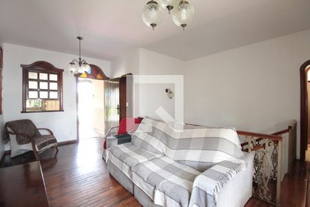 Sala de TV de casa para alugar com 4 quartos, 326m² em Castelo, Belo Horizonte