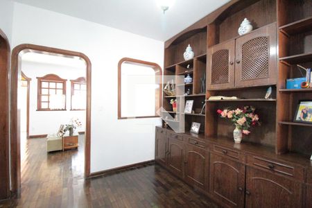 Casa para alugar com 326m², 4 quartos e 4 vagasBiblioteca