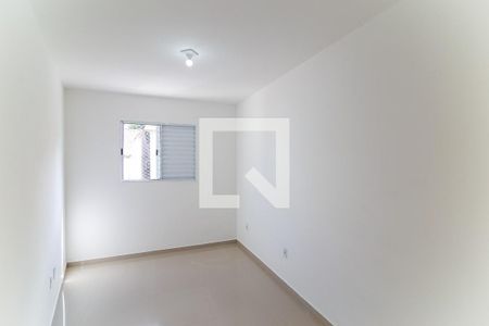 Quarto 1 de apartamento para alugar com 2 quartos, 53m² em Jardim Santa Rosa, Taboão da Serra