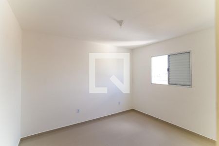 Quarto 2 de apartamento para alugar com 2 quartos, 53m² em Jardim Santa Rosa, Taboão da Serra