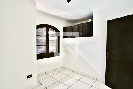 Casa à venda com 189m², 3 quartos e 4 vagasQuarto 2