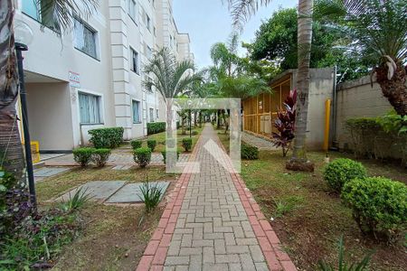 Apartamento para alugar com 55m², 2 quartos e 1 vagaCorredor condomínio