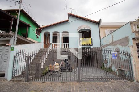 Casa para alugar com 140m², 2 quartos e 2 vagas Casa para alugar com 140m², 2 quartos e 2 vagasFachada