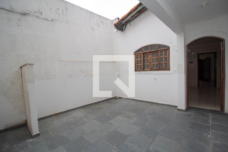 Casa para alugar com 140m², 2 quartos e 2 vagas Casa para alugar com 140m², 2 quartos e 2 vagasQuintal
