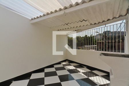 Casa à venda com 100m², 2 quartos e 1 vagaÁrea de Serviço