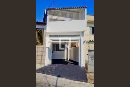Casa à venda com 100m², 2 quartos e 1 vagaFachada