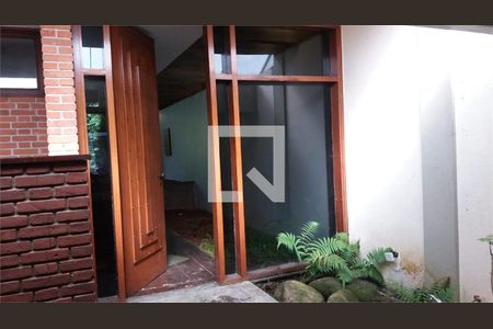 Casa à venda com 4 quartos, 450m² em Interlagos, São Paulo