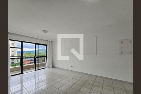 Sala de apartamento para alugar com 2 quartos, 85m² em Jardim Las Palmas, Guarujá