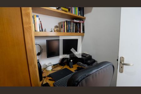 Apartamento à venda com 70m², 2 quartos e 1 vagaEscritório