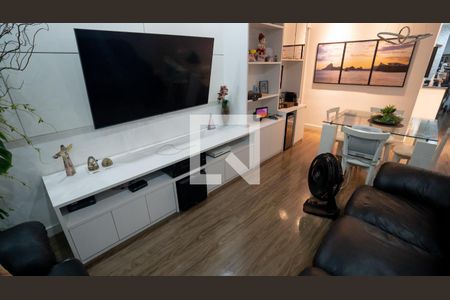 Apartamento à venda com 70m², 2 quartos e 1 vagaSala