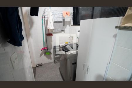 Apartamento à venda com 70m², 2 quartos e 1 vagaÁrea de Serviço 