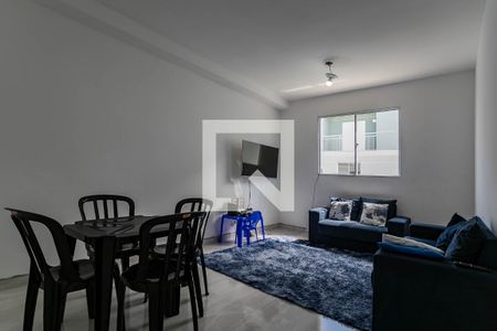 Sala de casa de condomínio para alugar com 2 quartos, 115m² em Jundiapeba, Mogi das Cruzes