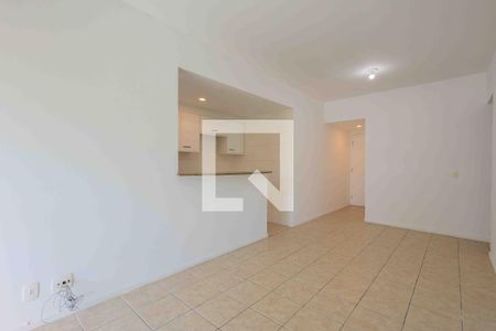 Sala de apartamento à venda com 2 quartos, 68m² em Recreio dos Bandeirantes, Rio de Janeiro