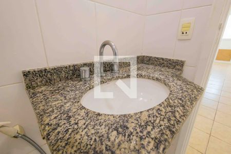 Apartamento à venda com 68m², 2 quartos e 1 vagaBanheiro Social