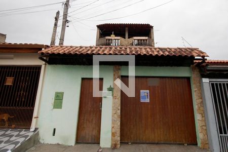 Casa para alugar com 125m², 2 quartos e 4 vagasFachada
