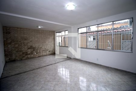 Sala de casa para alugar com 4 quartos, 248m² em Inhaúma, Rio de Janeiro