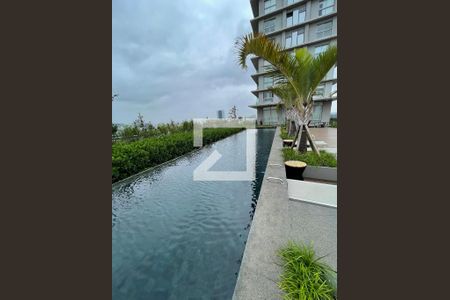 Apartamento à venda com 36m², 1 quarto e 1 vaga Apartamento à venda com 36m², 1 quarto e 1 vagaÁrea comum - Piscina