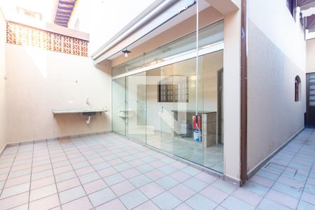 Quintal de casa à venda com 3 quartos, 114m² em Jardim D’abril, Osasco
